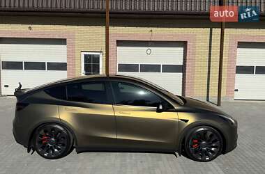 Внедорожник / Кроссовер Tesla Model Y 2024 в 
