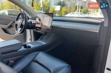 Позашляховик / Кросовер Tesla Model Y 2022 в 