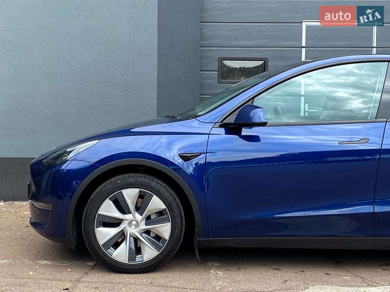 Внедорожник / Кроссовер Tesla Model Y 2022 в Киеве