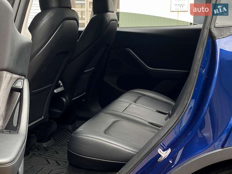 Внедорожник / Кроссовер Tesla Model Y 2022 в Киеве
