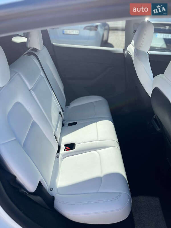 Внедорожник / Кроссовер Tesla Model Y 2024 в Днепре