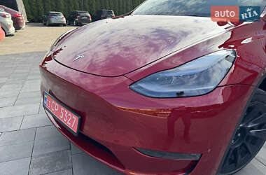 Позашляховик / Кросовер Tesla Model Y 2023 в 