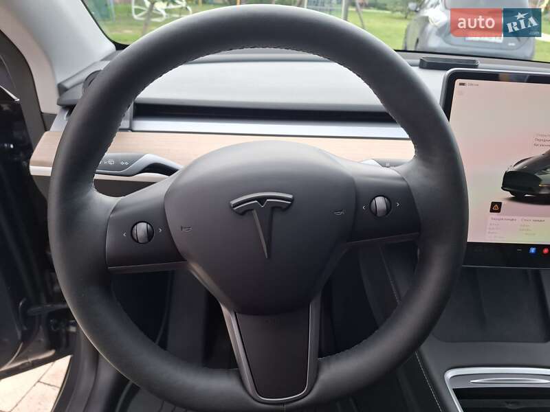 Позашляховик / Кросовер Tesla Model Y 2023 в Києві