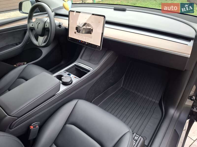 Позашляховик / Кросовер Tesla Model Y 2023 в Києві