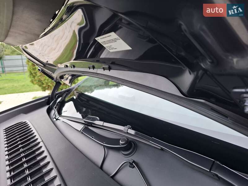 Позашляховик / Кросовер Tesla Model Y 2023 в Києві