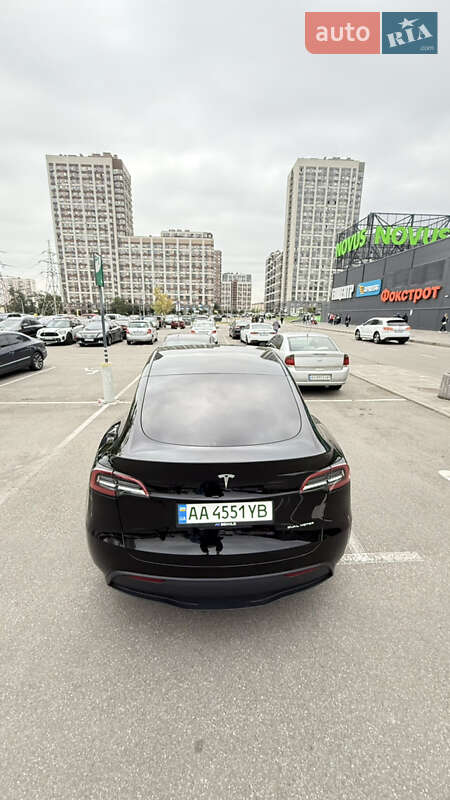 Позашляховик / Кросовер Tesla Model Y 2023 в Києві