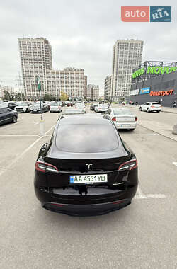 Позашляховик / Кросовер Tesla Model Y 2023 в 
