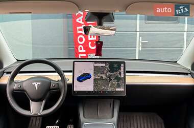 Позашляховик / Кросовер Tesla Model Y 2021 в 