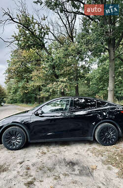 Внедорожник / Кроссовер Tesla Model Y 2024 в 