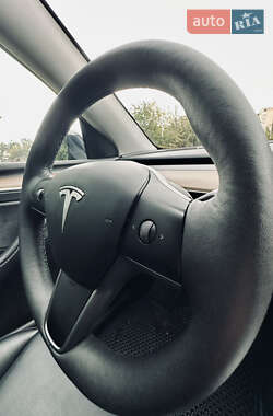 Внедорожник / Кроссовер Tesla Model Y 2024 в 