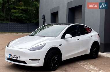 Позашляховик / Кросовер Tesla Model Y 2023 в 