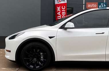 Позашляховик / Кросовер Tesla Model Y 2023 в 