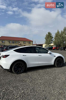Позашляховик / Кросовер Tesla Model Y 2023 в 