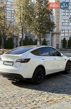 Позашляховик / Кросовер Tesla Model Y 2022 в 