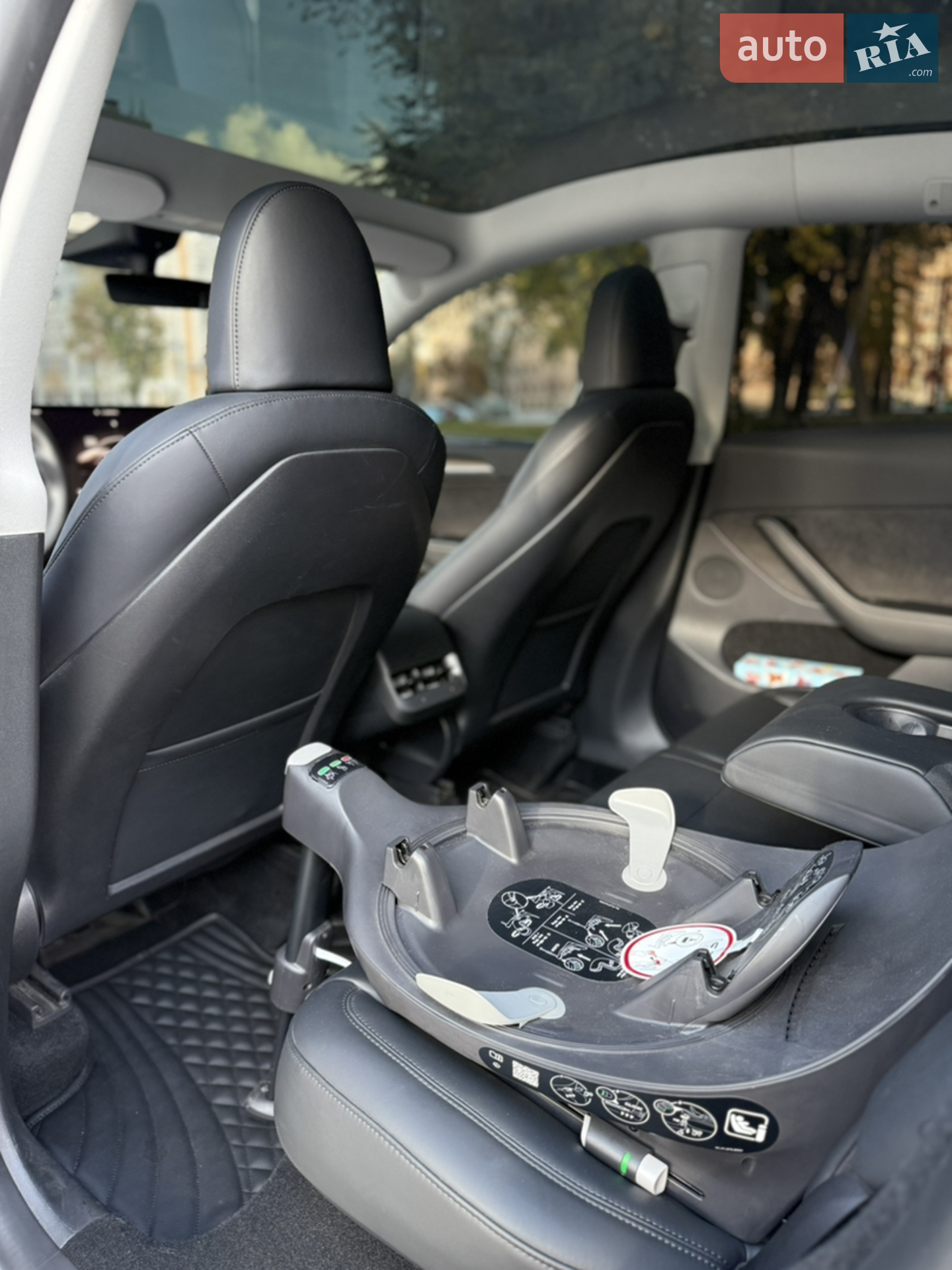 2022 Tesla Model Y - мініатюра 11