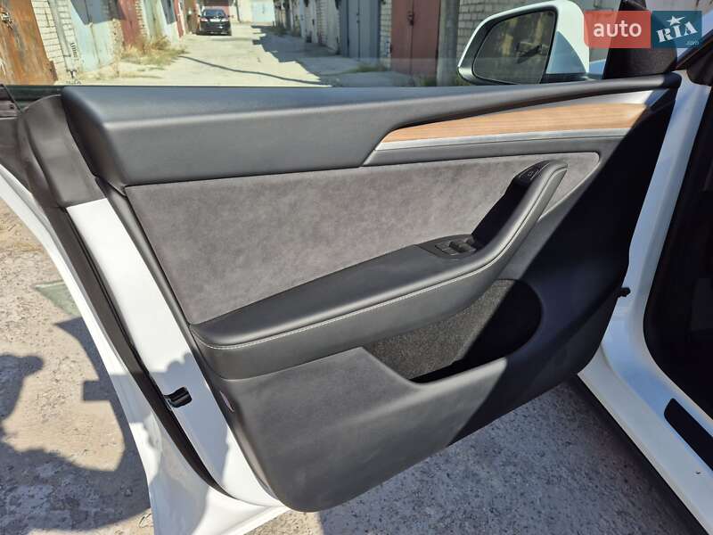 Позашляховик / Кросовер Tesla Model Y 2023 в Запоріжжі
