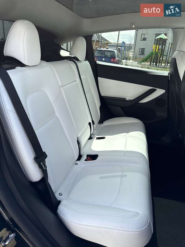 Внедорожник / Кроссовер Tesla Model Y 2022 в Луцке