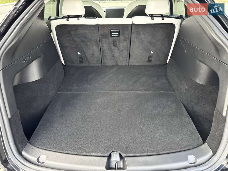 Внедорожник / Кроссовер Tesla Model Y 2022 в Луцке