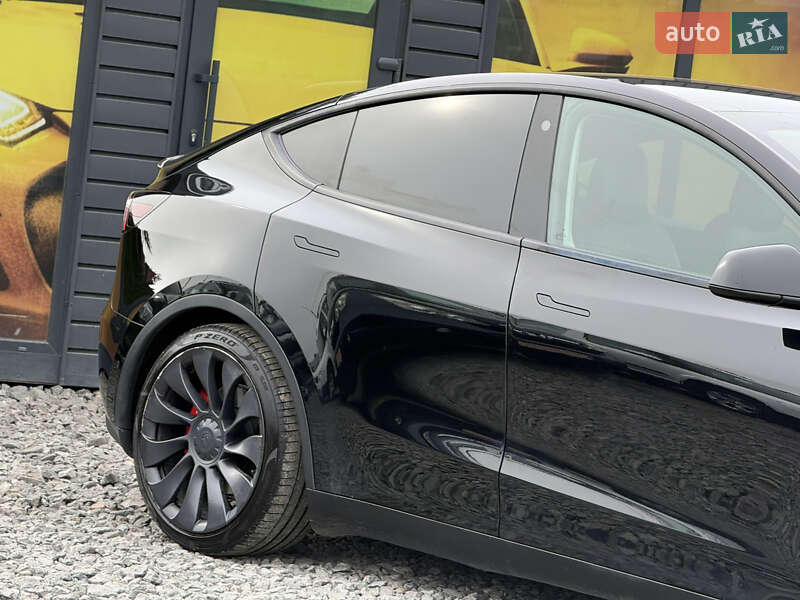 Позашляховик / Кросовер Tesla Model Y 2021 в Стрию