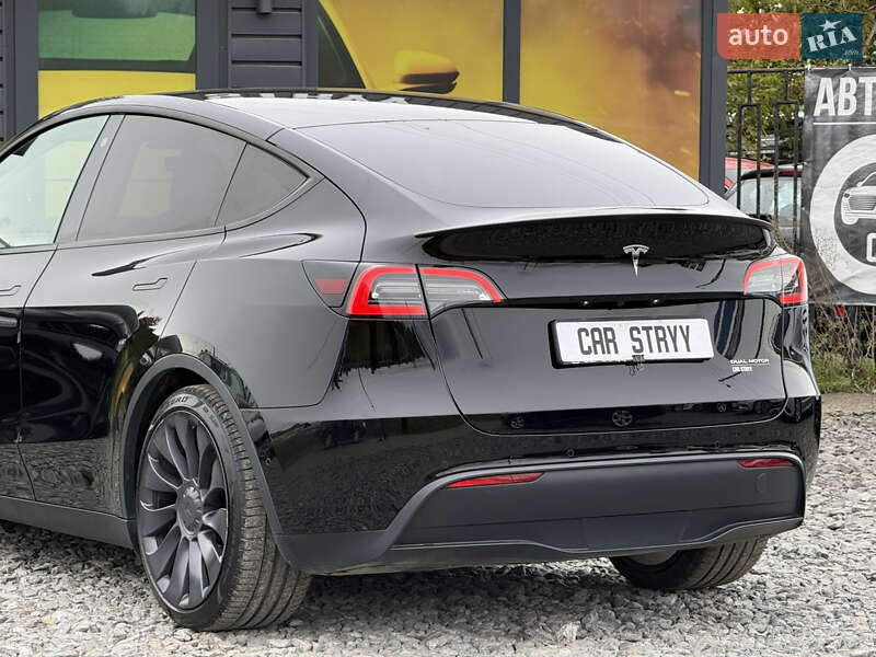 Позашляховик / Кросовер Tesla Model Y 2021 в Стрию