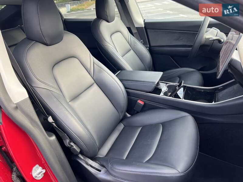 Внедорожник / Кроссовер Tesla Model Y 2020 в Киеве