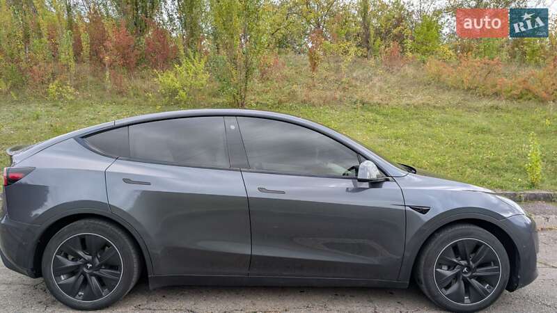 Внедорожник / Кроссовер Tesla Model Y 2021 в Ровно