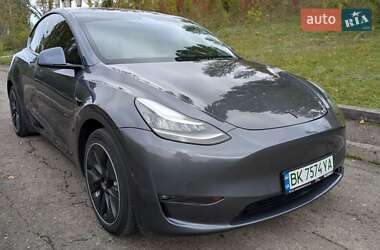 Позашляховик / Кросовер Tesla Model Y 2021 в 