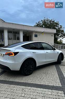 Позашляховик / Кросовер Tesla Model Y 2022 в 