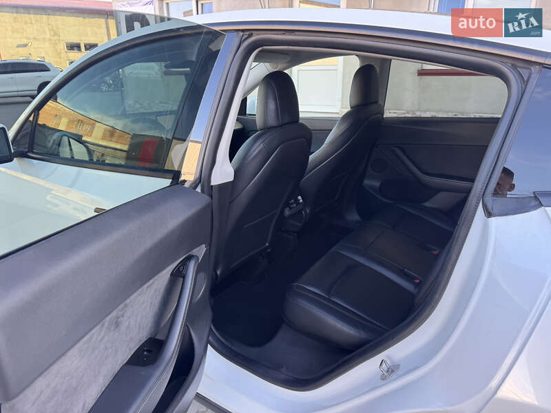 Позашляховик / Кросовер Tesla Model Y 2020 в Луцьку