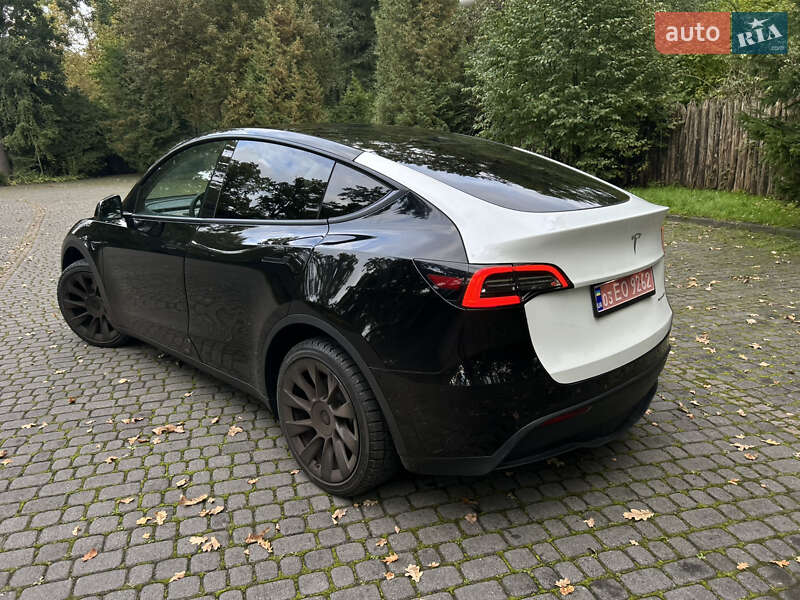 Внедорожник / Кроссовер Tesla Model Y 2020 в Львове