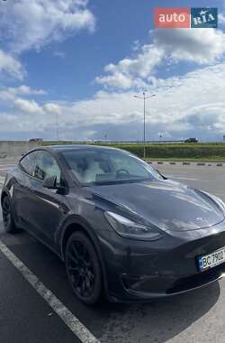 Позашляховик / Кросовер Tesla Model Y 2024 в 