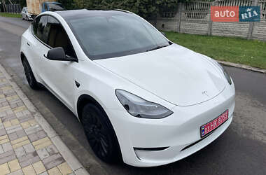 Внедорожник / Кроссовер Tesla Model Y 2023 в 