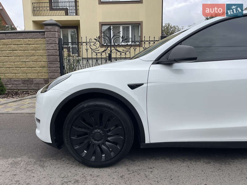 Внедорожник / Кроссовер Tesla Model Y 2023 в Луцке
