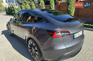 Внедорожник / Кроссовер Tesla Model Y 2021 в 