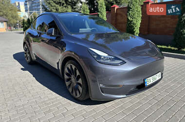 Внедорожник / Кроссовер Tesla Model Y 2021 в 