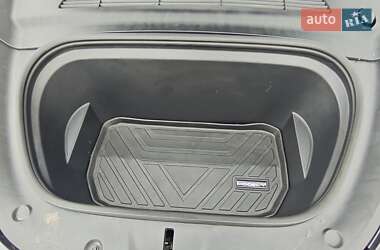 Позашляховик / Кросовер Tesla Model Y 2022 в 