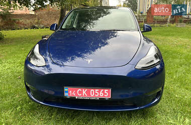 Позашляховик / Кросовер Tesla Model Y 2023 в 