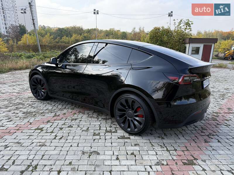 Позашляховик / Кросовер Tesla Model Y 2023 в Харкові