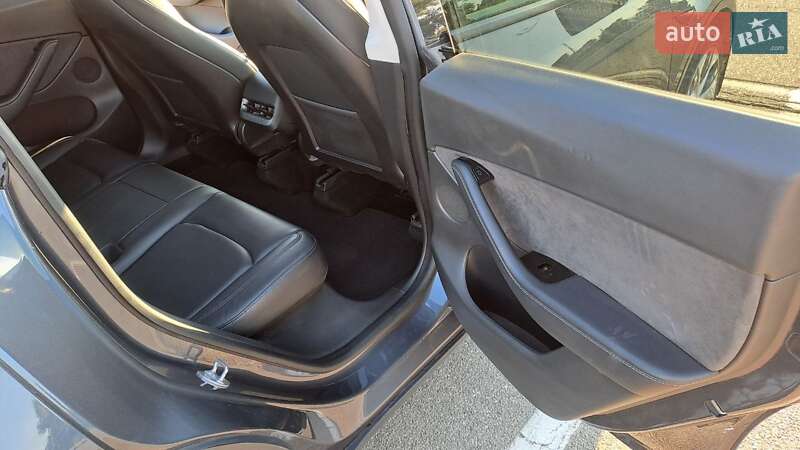 Позашляховик / Кросовер Tesla Model Y 2020 в Києві