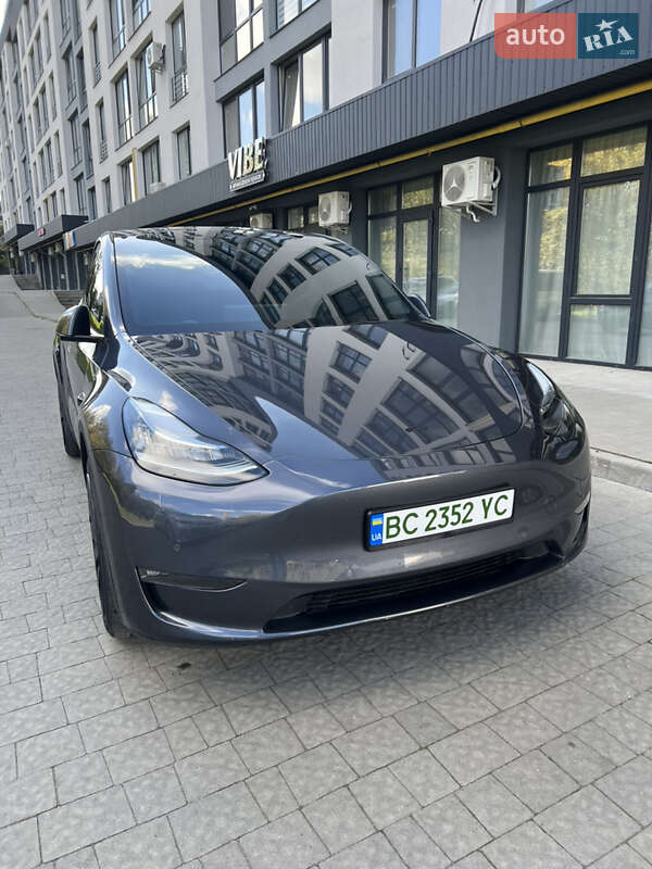 Позашляховик / Кросовер Tesla Model Y 2021 в 