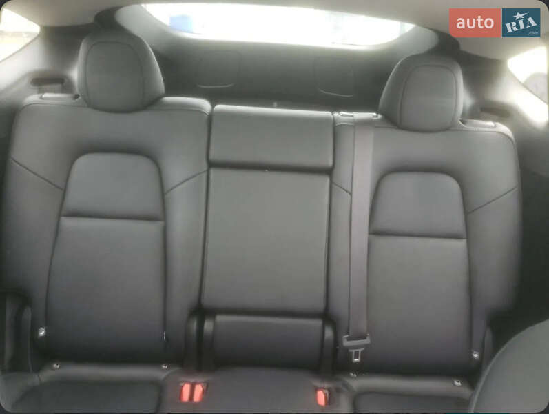 Позашляховик / Кросовер Tesla Model Y 2024 в Хмельницькому фото 13 Позашляховик / Кросовер Tesla Model Y 2024 в Хмельницькому