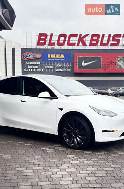 Позашляховик / Кросовер Tesla Model Y 2024 в 