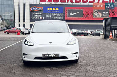 Позашляховик / Кросовер Tesla Model Y 2024 в 