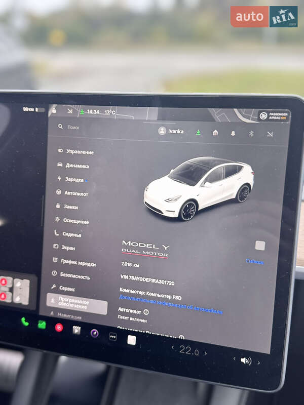 Позашляховик / Кросовер Tesla Model Y 2024 в Києві