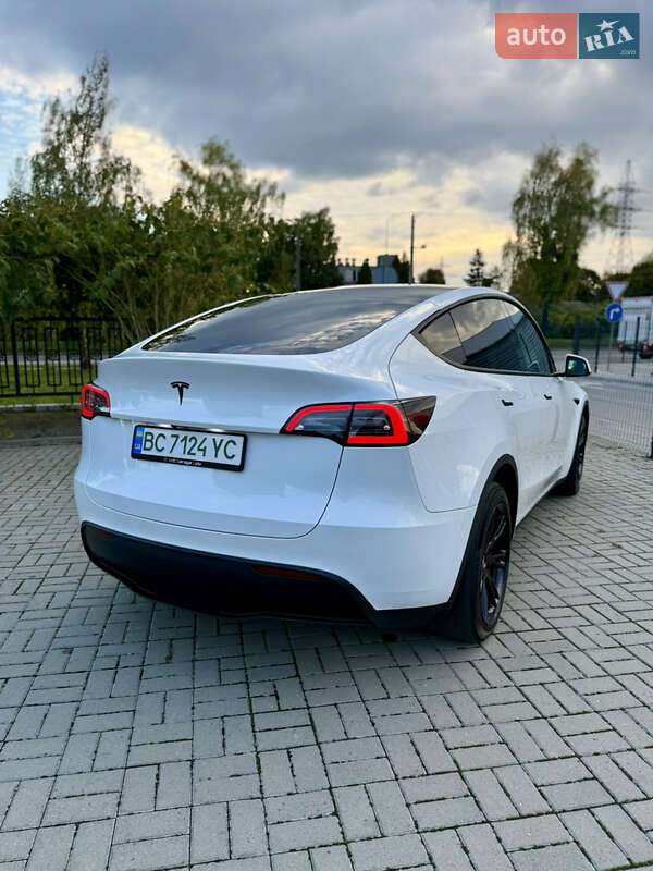 Позашляховик / Кросовер Tesla Model Y 2023 в Львові