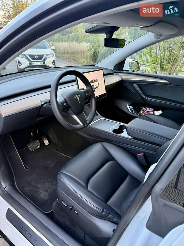 Позашляховик / Кросовер Tesla Model Y 2023 в Львові
