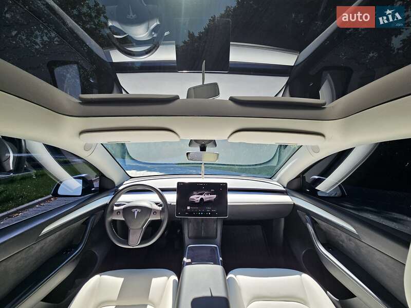 Позашляховик / Кросовер Tesla Model Y 2023 в Тернополі