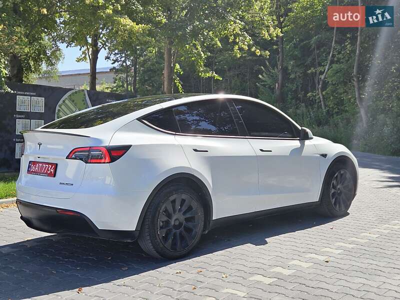 Позашляховик / Кросовер Tesla Model Y 2023 в Тернополі