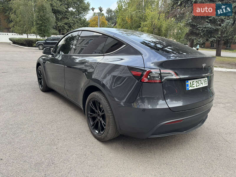 Позашляховик / Кросовер Tesla Model Y 2024 в Кам'янському