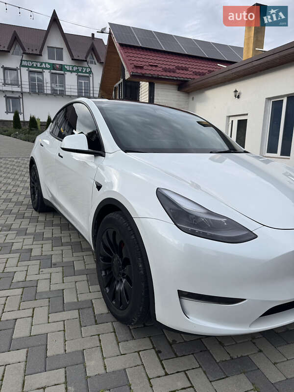 Внедорожник / Кроссовер Tesla Model Y 2023 в Львове